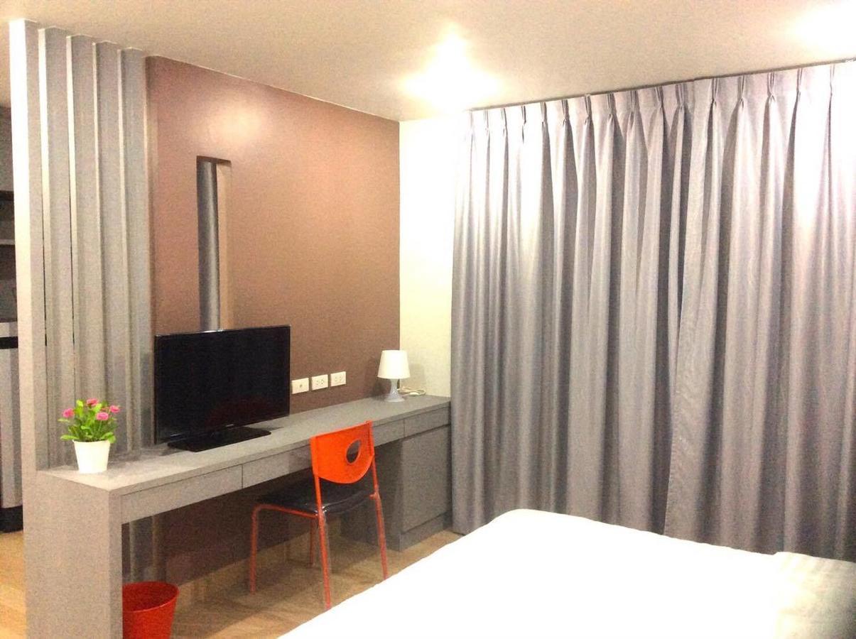 Live At Home Sukhumvit 105 Бангкок Екстер'єр фото